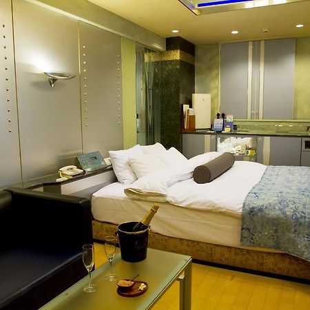 Hotel Grand Garden (Adults Only) Γιοκοχάμα Δωμάτιο φωτογραφία